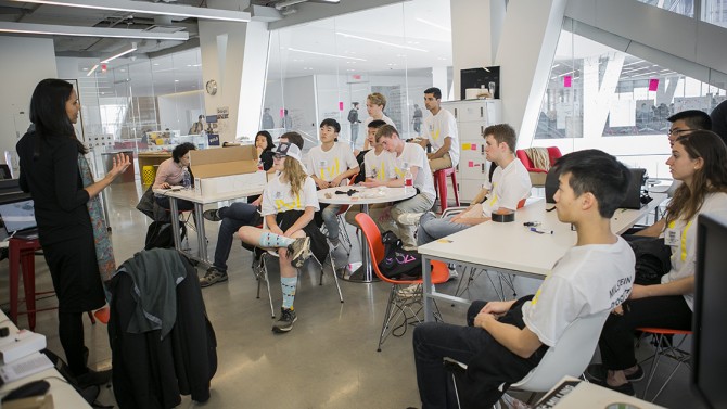 Niti Parikh, the creative lead at Cornell Tech’s MakerLAB, introduces the lab’s resources to undergraduates